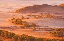 西北戈壁废哨所：风沙掩盖下的忠诚记忆