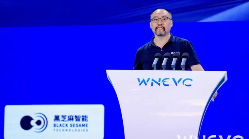 智能汽车与机器人产业的AI芯片创新路径