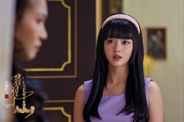 《小娘惹之翡翠山》恶女张安娜：黑暗中盛开的复仇玫瑰