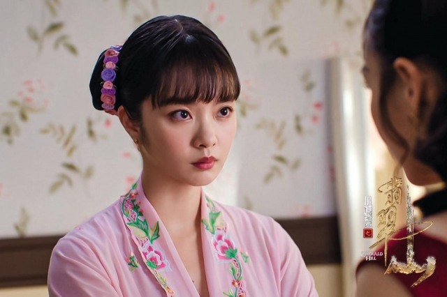 《小娘惹之翡翠山》恶女张安娜：黑暗中盛开的复仇玫瑰