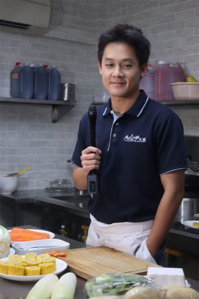 火锅人生百态许瑞奇演绎小人物救赎之路 火锅人生百态许瑞奇演绎小人物救赎之路