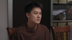 火锅人生百态许瑞奇演绎小人物救赎之路 火锅人生百态许瑞奇演绎小人物救赎之路