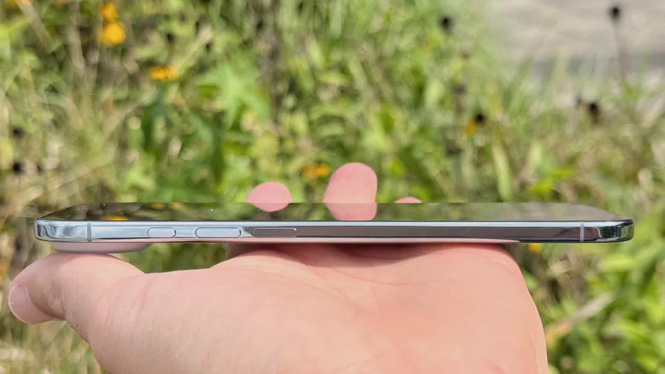 iPhone Air轻薄设计体验评测：极致便携与实用性的平衡之道