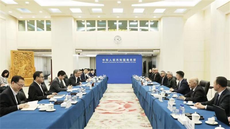 中国持续优化营商环境，深化人工智能领域国际合作