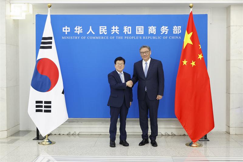 中韩经贸合作深化：维护供应链稳定与推进自贸协定谈判